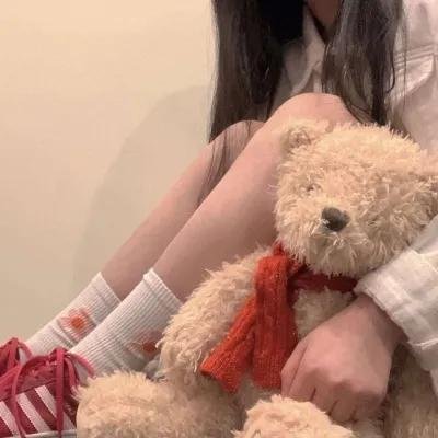 热裤荡女